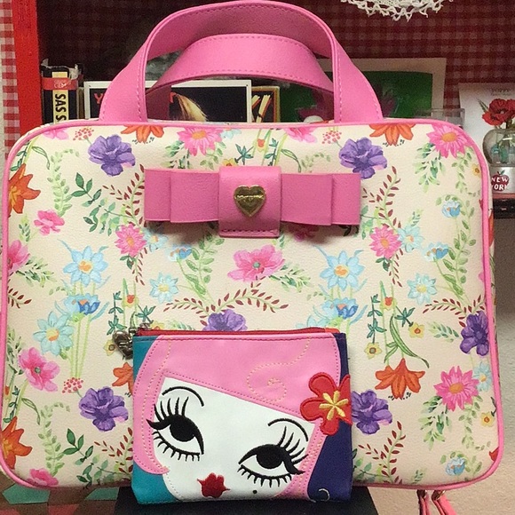 NWOT💗Fluff🧁 darling zip-purse w embroidered details 💖 - Picture 9 of 9